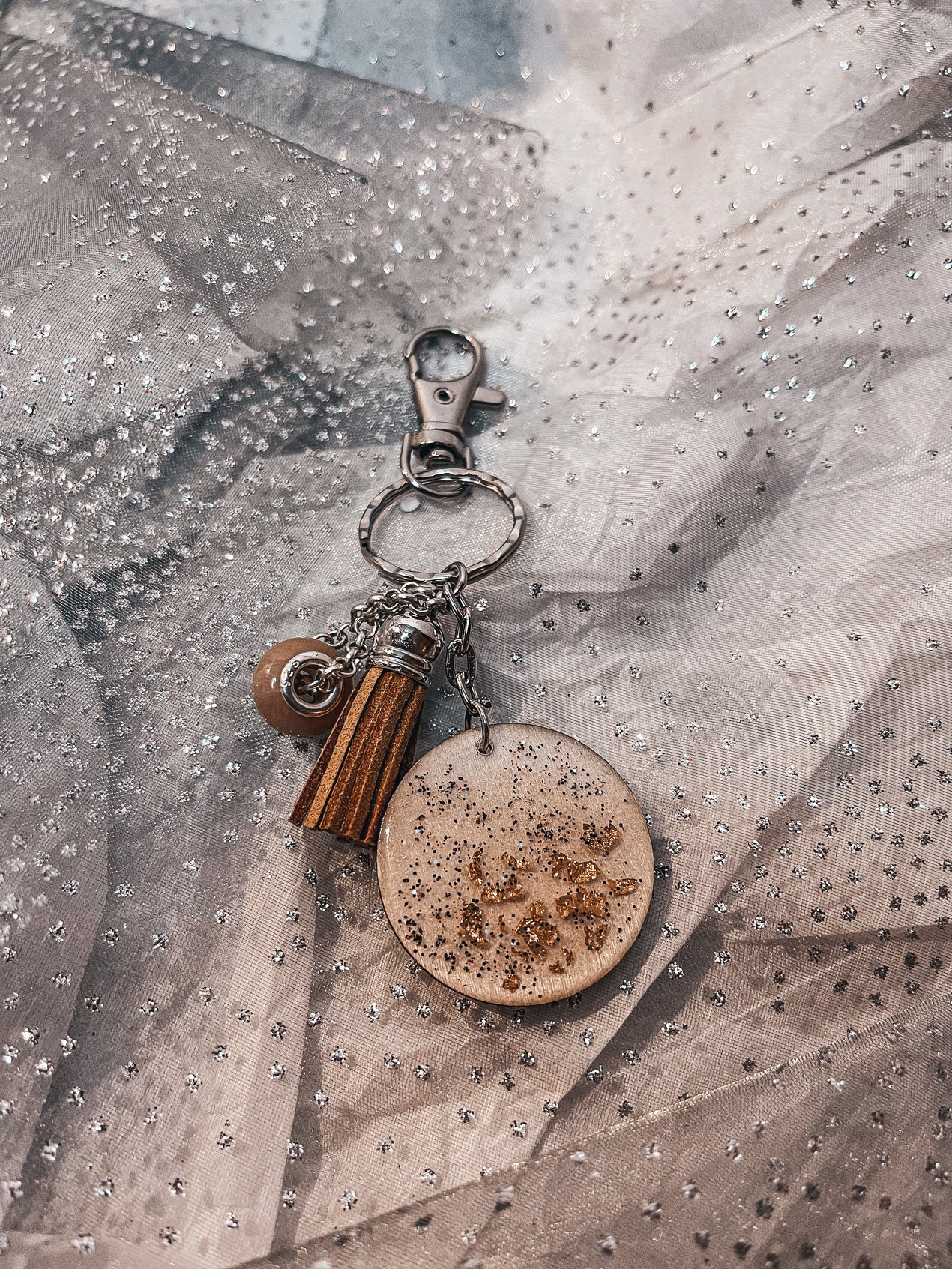 Handmade by M - unikatni pokloni - poklon privezak