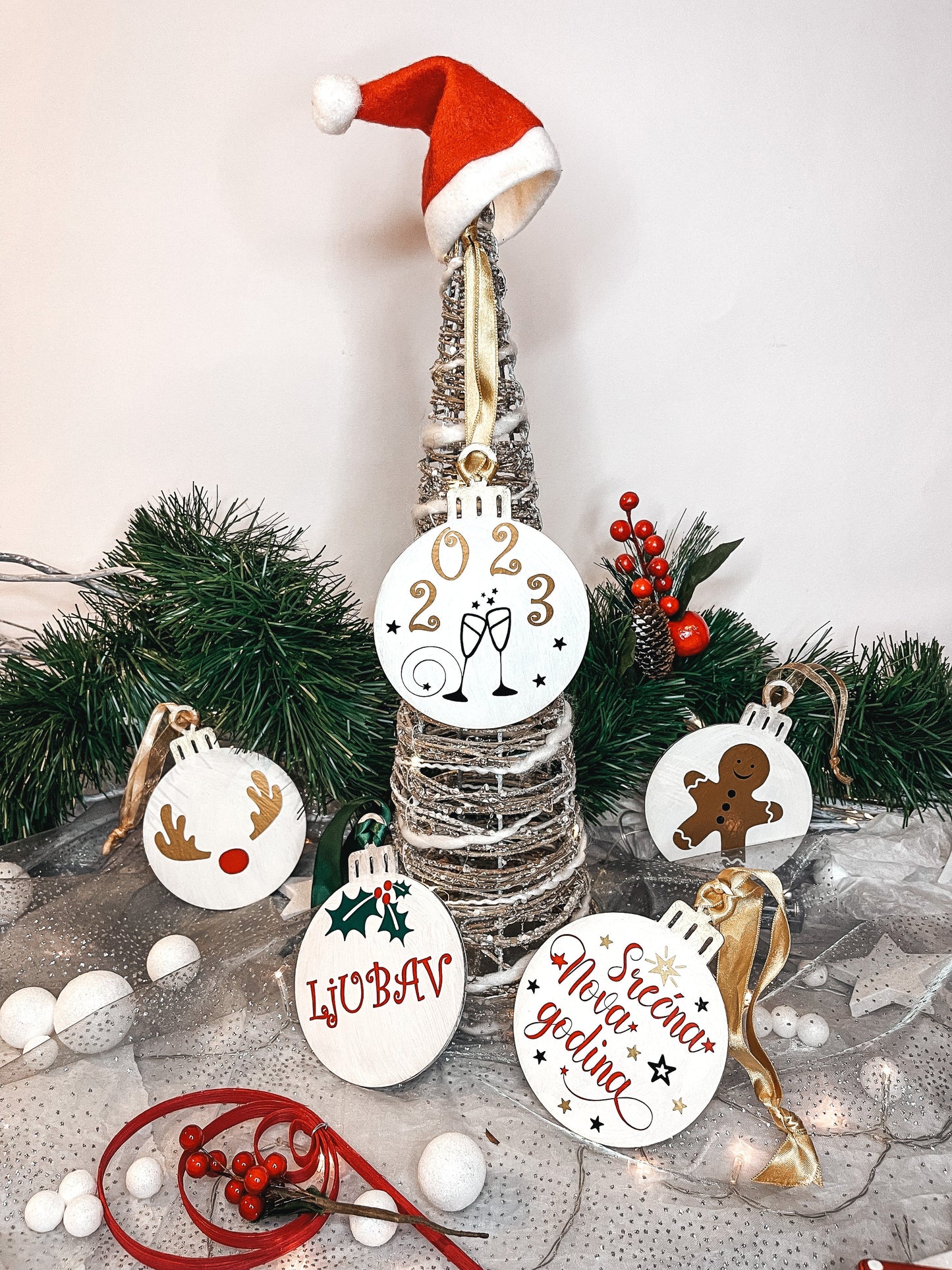 Ukras za jelku SREĆNA NOVA GODINA (drveni)